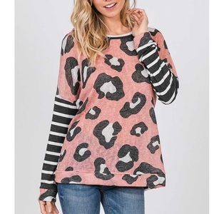 💋Pink Leopard Striped Sleeve Top Shirt USA Made